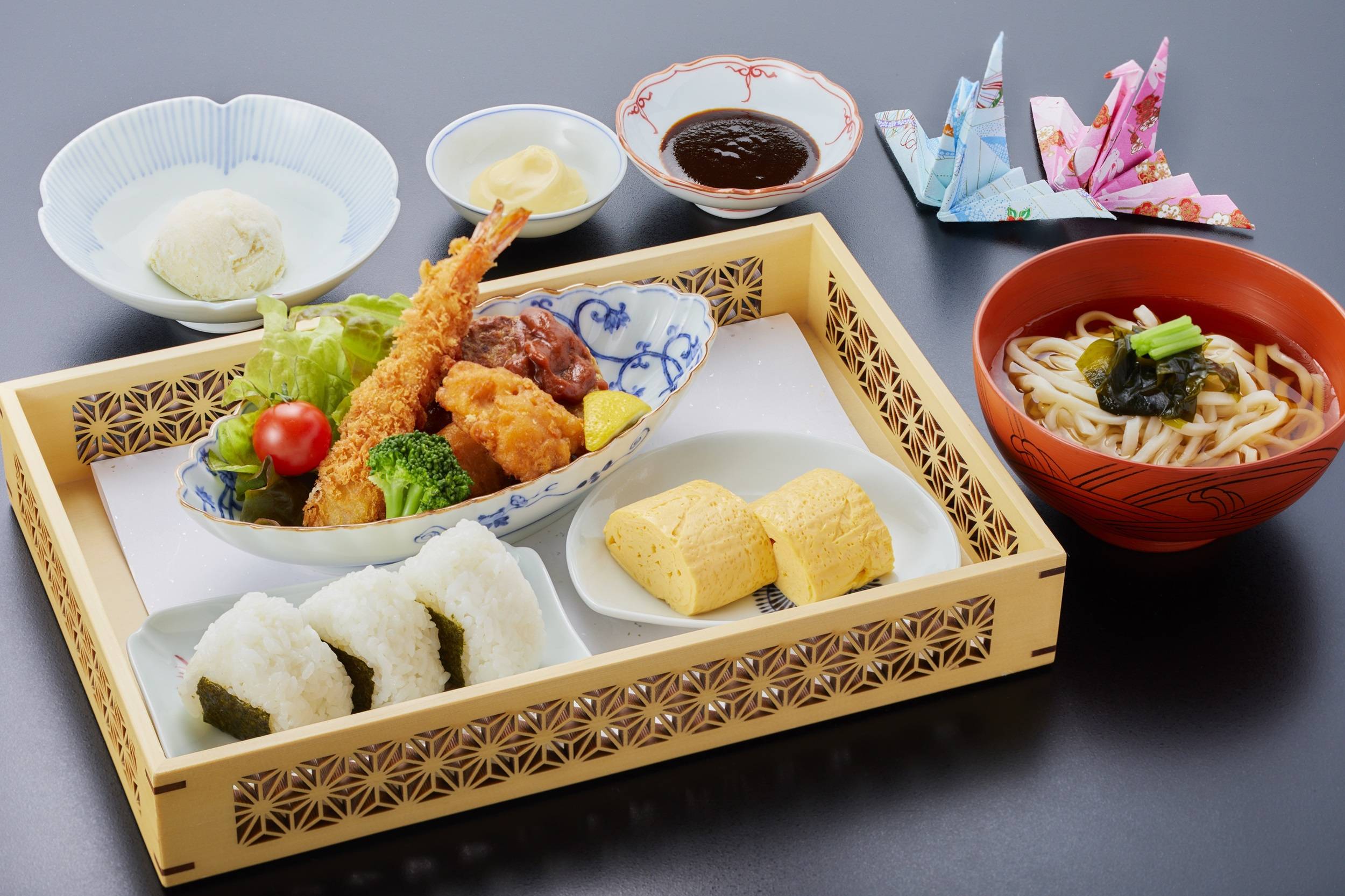 お子様膳　宝(たから)　2,400円