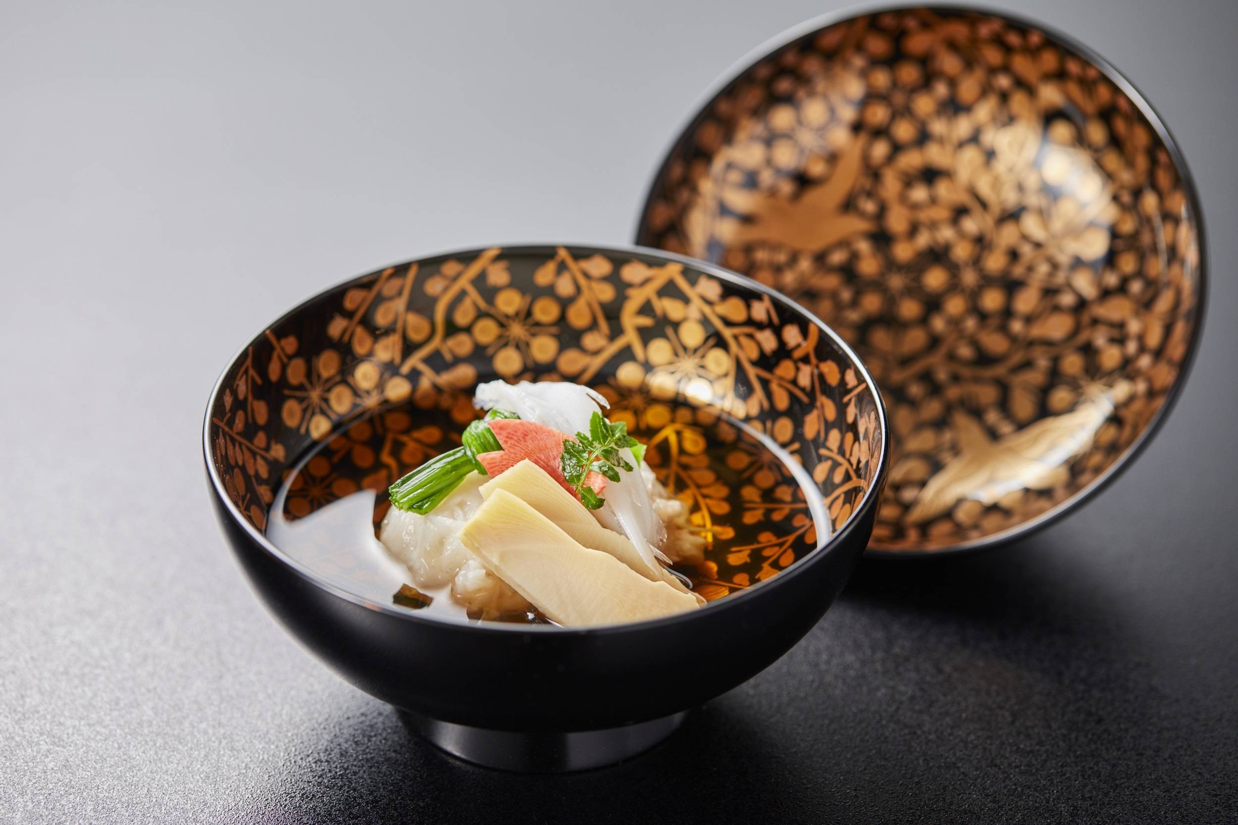 懐石　椿(つばき)